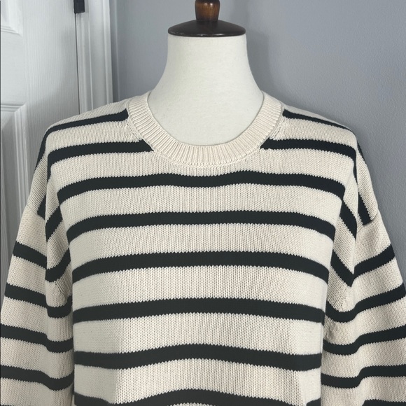 GAP Back & Cream Striped Crewneck Sweater - Picture 3 of 9